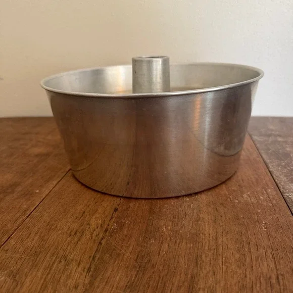 Vintage‎ Aluminum Angel Food Cake 2 piece Baking Pan