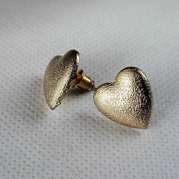 Vintage Textured Gold Heart Earrings
