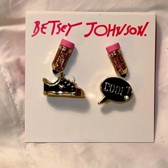 NWT Betsey Johnson Earrings‎