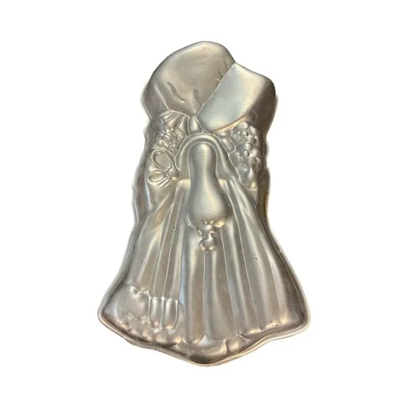 Wilton Holly Hobbie Vintage‎ 1975 Aluminum Cake Pan 502-194 Silver Retro Baking