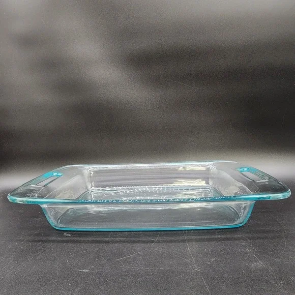 VTG USA Pyrex 3qt 9x13 Clear Blue Tint Glass Rectangular Casserole Baking Dish