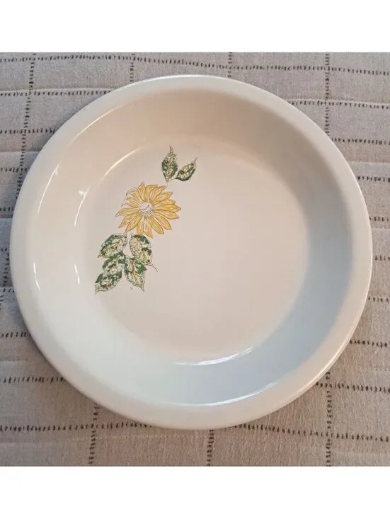 Vintage Universal Potteries Yellow Daisy Ballerina Pattern Pie Plate 9.25