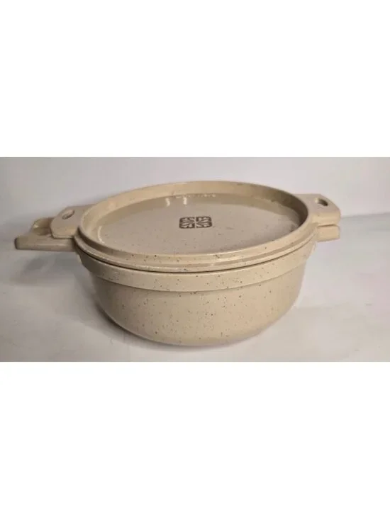 Vintage LittonWare Oven, Microwave And Convection Heat Safe Covered Baking Dish