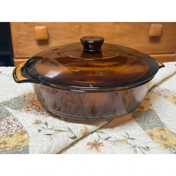 Anchor Hocking Fire King Amber Glass Casserole Dish with Lid 1.5 Qt Ovenproof