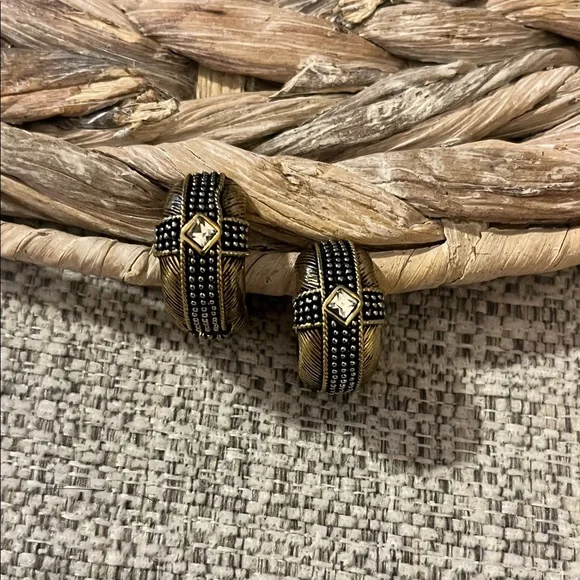 Vintage Art Deco Style Gold and Black Magnetic Clip-On‎ Earrings with Rhinestone