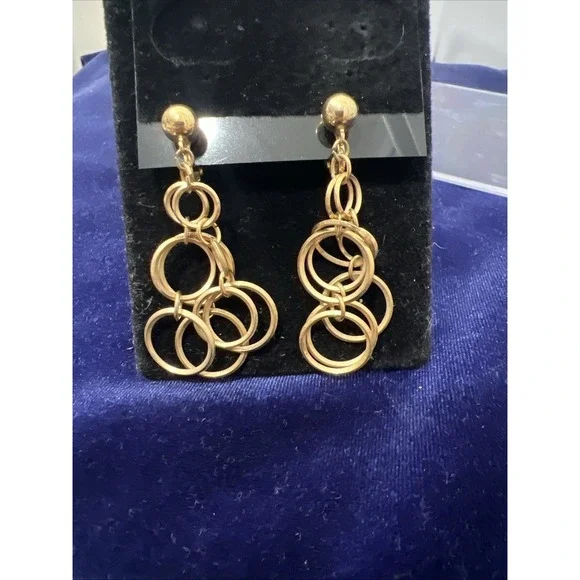 Vintage Trifari Long Gold Tone Circles Dangle Drop Clip On Earrings Go-go Fun