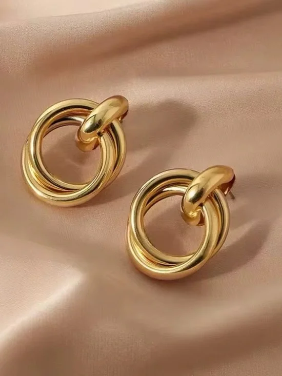 ***Classic Gold Interlocking Circle Stud Earrings - Women Jewelry