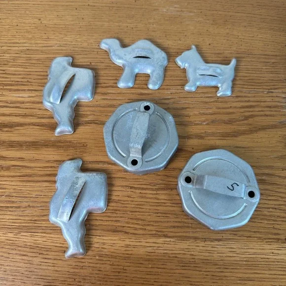 Vintage Aluminum‎ Cookie Biscuit Cutters Camel Scottie Dog Santa Octagon Metal