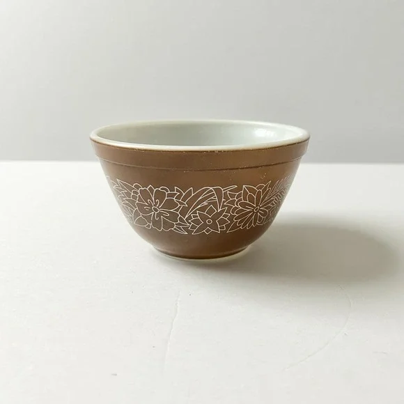 Vintage Pyrex Woodland Brown Floral Mixing Bowl 401 750ml MCM Milk Glass USA
