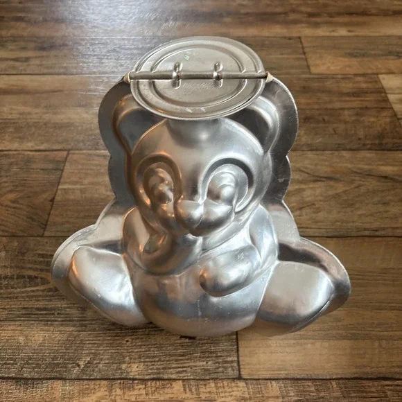 Vintage Wilton 3D Stand Up Panda Bear Cake Pan 2 Piece Mold Set 502-501