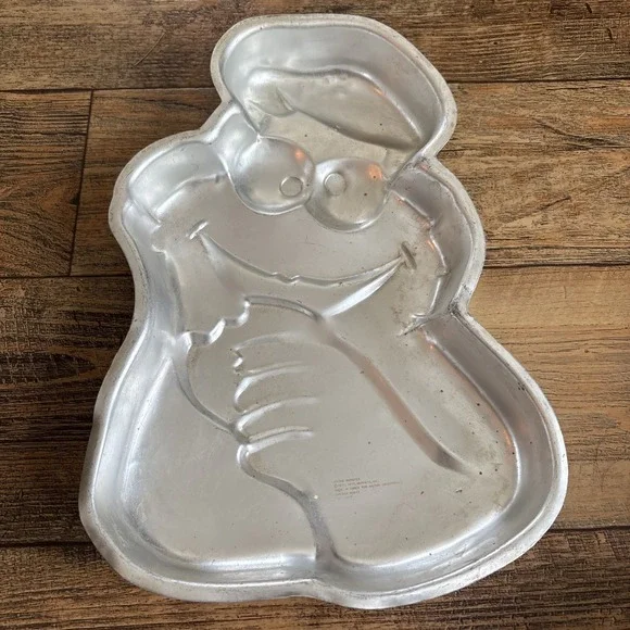 Wilton #502-7415 Cookie Monster Cake Pan Mold Muppets 1977 Aluminum
