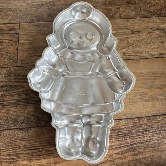 1971 Wilton Cake Pan Raggedy Anne Doll Silver