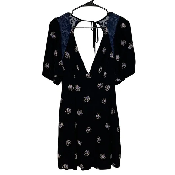 Free People Womens Mockingbird Mini Dress Size S Black Blue Floral Lace Babydoll