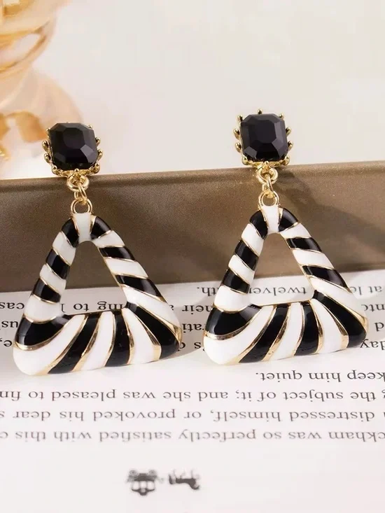 *** Chic  Black & White Swirl Triangle Drop Earrings - Women Jewelry