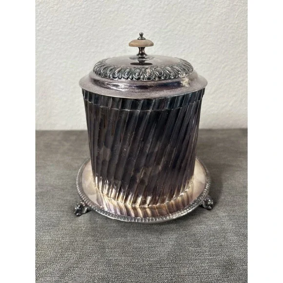Vintage JD‎ & S James Deakin & Sons Hallmark Silverplate Victorian Biscuit Box