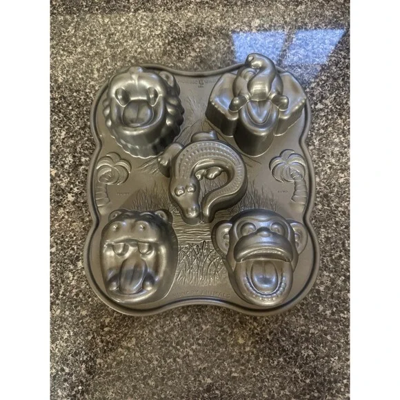 Nordic Ware Hungry Animals Cake Muffin Pan Hippo Monkey Alligator Elephant Lion