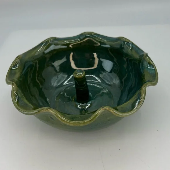 Artist Studio Pottery Bowl Apple Baker Dish Artist Signed Scallop Edge Green