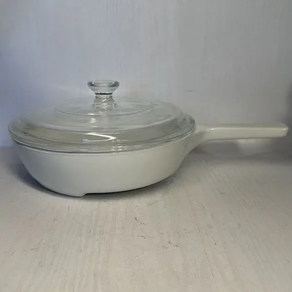 Vintage Corning Ware Plain White MW-83-B Browning Dish Pan with Lid‎ P83C Footed