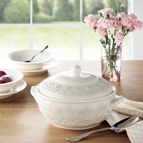 Pioneer‎ Woman Vintage Lace Stoneware Tureen Linen 11