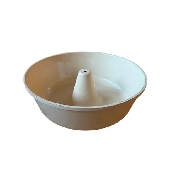 Regal Ware Microware Angel Food Tube Bundt Cake Pan‎ 11in White Speckled