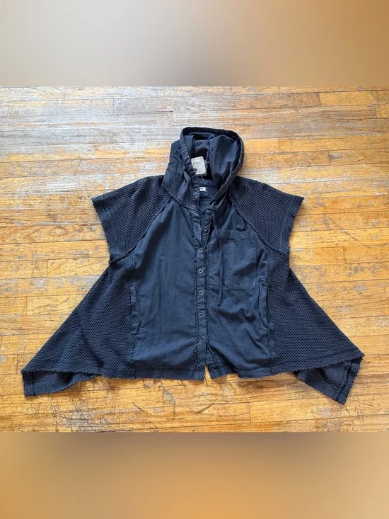 NWT‎ - Free People We The Free - Mesh Button Up Hoodie - Size Small