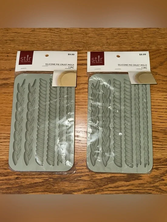 Stir Pie Making Silicon Pie Crust Mold NWT Set Of 2