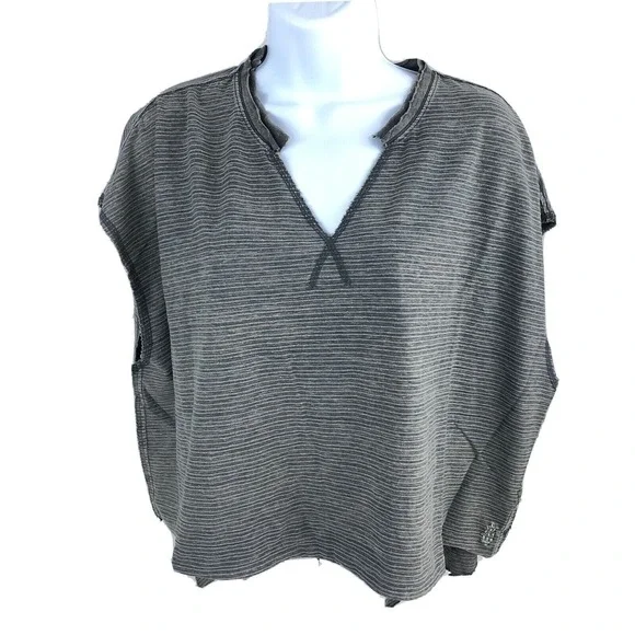 Free‎ People Movement Break Up Graphic Tee Open Back Slate Gray Size Small NWT