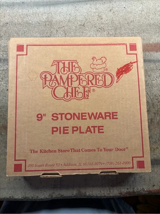 The Pampered Chef Red and Brown 9