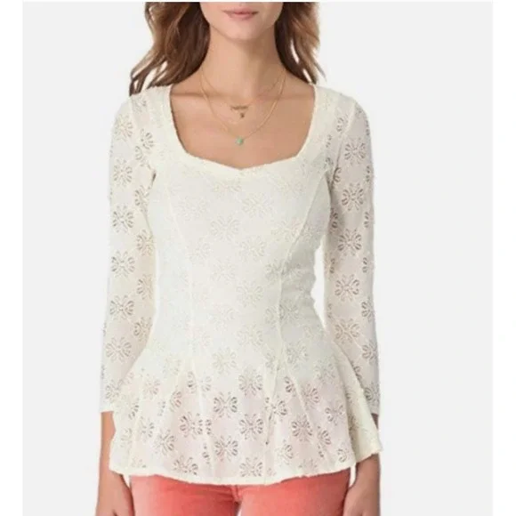 FREE PEOPLE IVORY Daisy Eyelet Lace Godet‎ Peplum Top Size Large