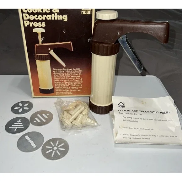Vintage 1979 Hoan Cookie & Decorating Press 5 Discs & 6 Nozzles Missing One Disc