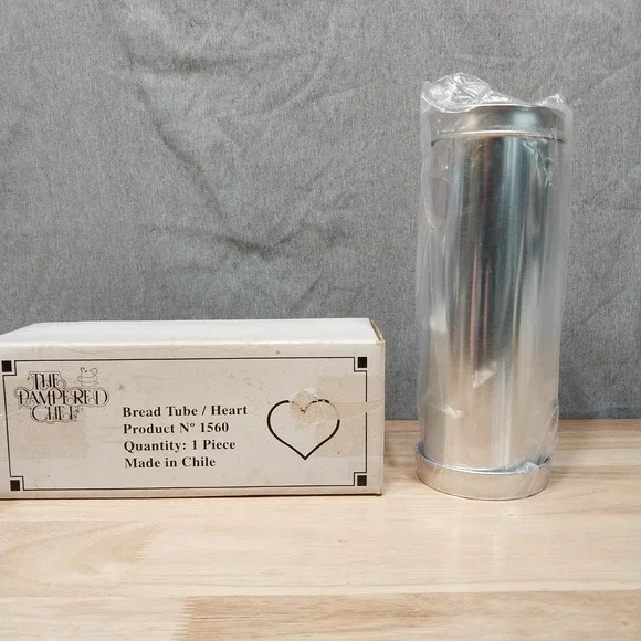 Pampered Chef Heart Bread Tube Vintage 1560 Silver