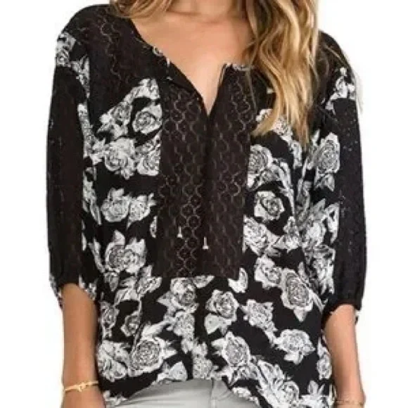 FREE PEOPLE Moon River Blouse black Floral Boho Lace Tunic‎ Top M