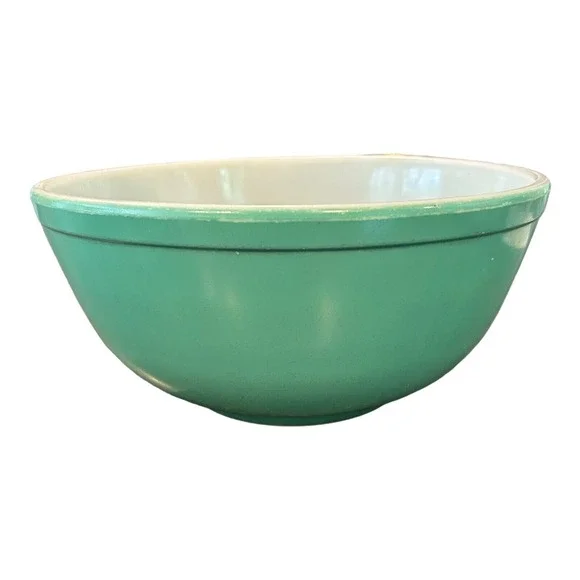 Vintage PYREX Early Back‎ stamp From 1945-1950 Green Mixing Bowl