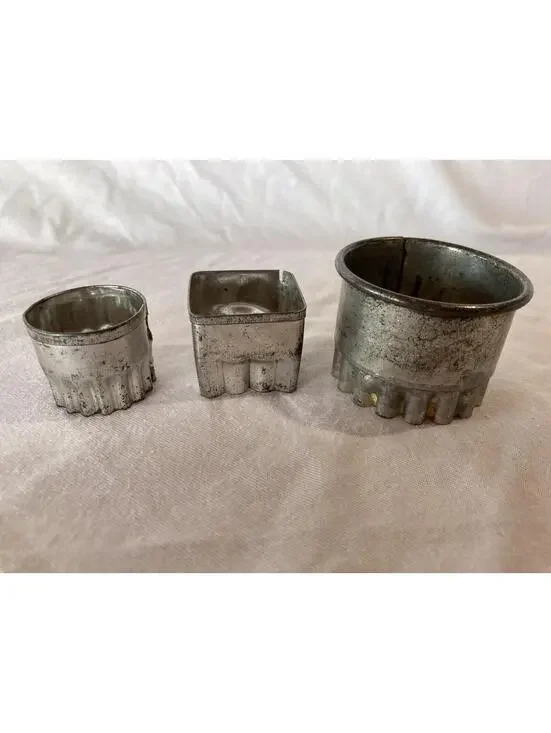 Vintage Metal Donut Cookie Biscuit Pastry Cutters Crimped Round Square Christmas