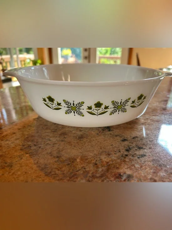 Anchor Hocking Fire King #436 “Meadow Green” 1Qt. Casserole w/molded handles