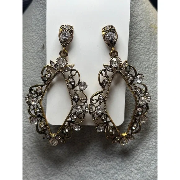 #2. Vintage-style Filigree Chandelier Drop Earrings