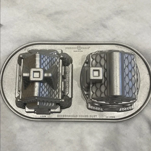 Nordic Ware Silver Gingerbread House Duet Cake Pan new