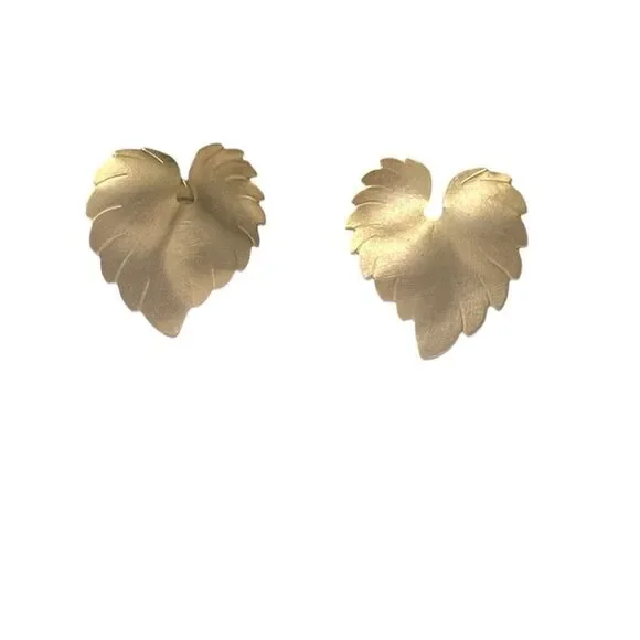 Vintage Park Lane gold tone leaf shape clip on earrings EVC