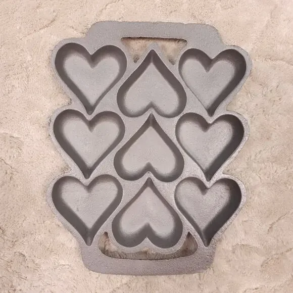 Cast Iron Shortbread Cornbread Baking Pan Hearts