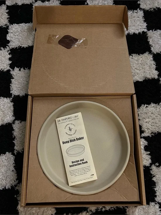 Pampered Chef Stoneware Family Heritage Deep Dish Baker 11in Round 1390 NIB