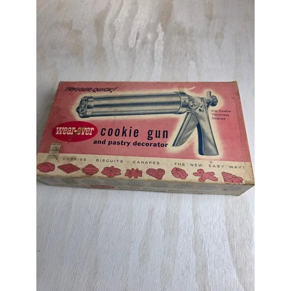 Vintage Wear-Ever Cookie Gun No. 3365 Aluminum Pastry Decorator Press MCM Box