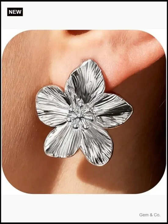 14K Gold Plated Stud Earrings - Dainty Flower Design - Hypoallergenic Stainless