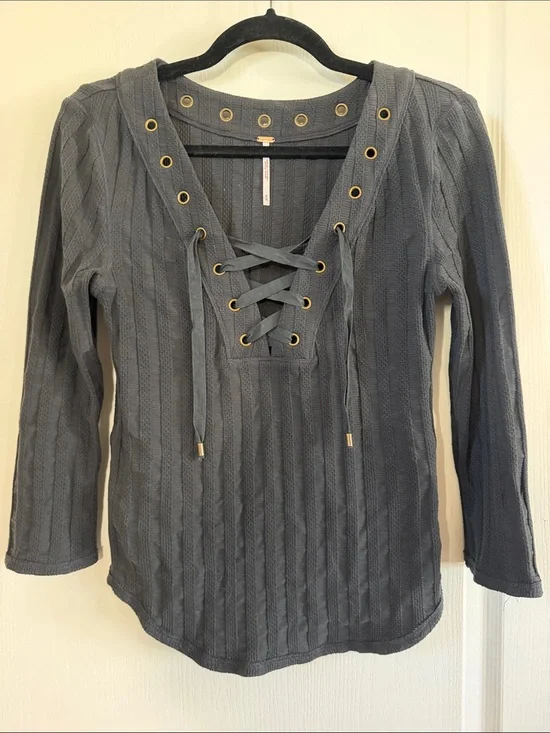 Free People Lace-Up Grommet Top. Size M