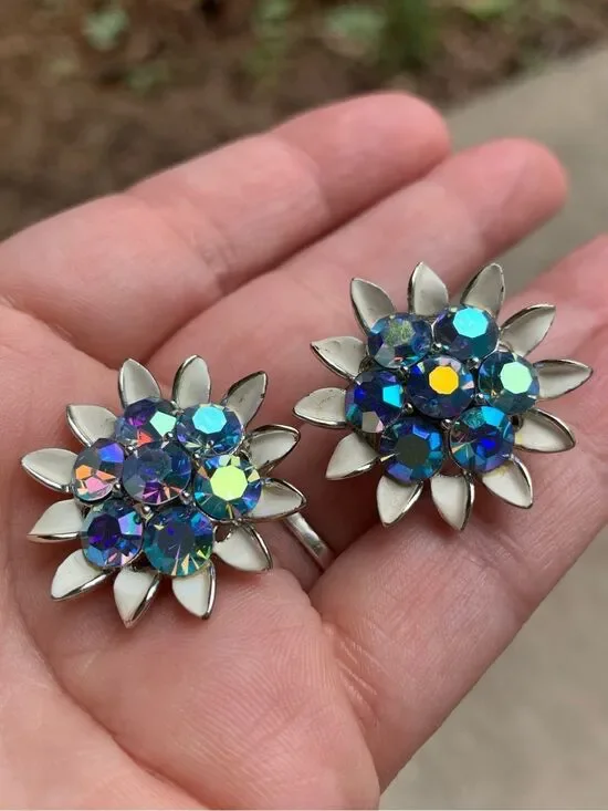 VINTAGE LISNER Signed 1950s Blue Stone Sun Clip On Earrings