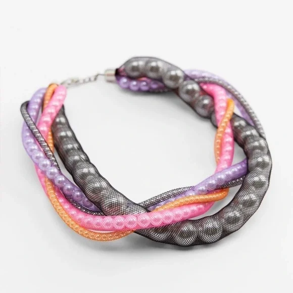 NWT. Zara Multicolored Pearl Mesh Necklace.