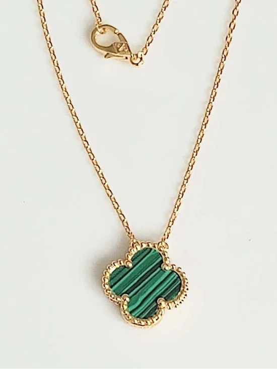 18k Yellow Gold-Plated Clover Pendant Necklace with 15mm Green Malachite