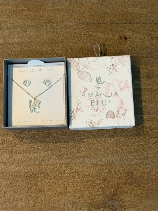 AMANDA BLU BOXED CZ EARRING & NECKLACE SET – PAW/LOVE PET- 925 SILVER PLATED New