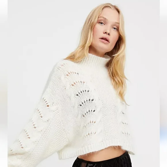 Free People NWOTs Cropped Sweater