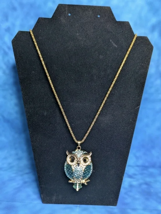 Jeweled Owl Pendant Gold Tone Adjustable 16