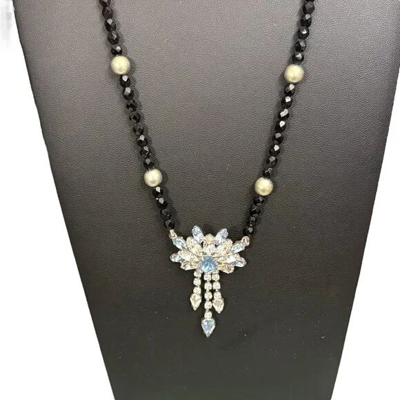 VTG Necklace Blue Black Clear Glass Faceted Bead‎ Pendant Prong Set Silver Tone